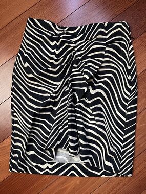 NWT Mango Ruffled Zebra Stripe Skirt